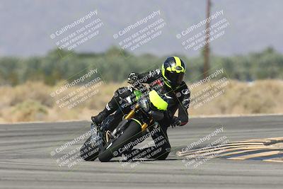 media/Oct-13-2025-Moto Forza (Mon) [[a66d839500]]/3-B Group/Session 3 (Turn 16)/